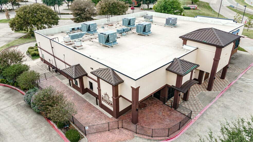 More Photos Of 3315 N President George Bush Hwy, Garland Freestanding For Lease
