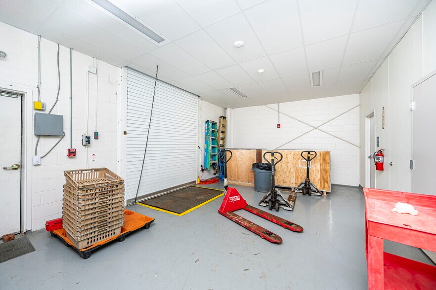 More Photos Of 1508 Brook Rd, Richmond Refrigeration Cold Storage For Sale