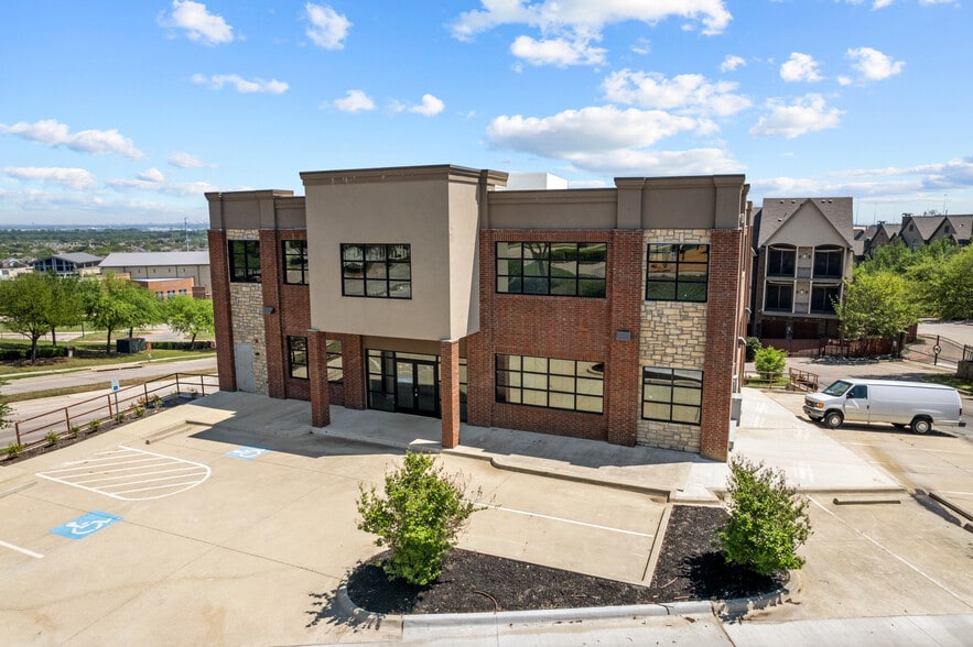Primary Photo Of 840 Ranchview Dr, Irving Medical For Sale
