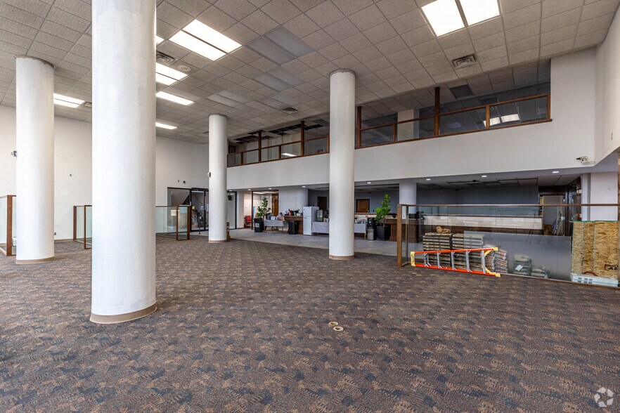 More Photos Of 401 W Texas Ave, Midland Office For Lease