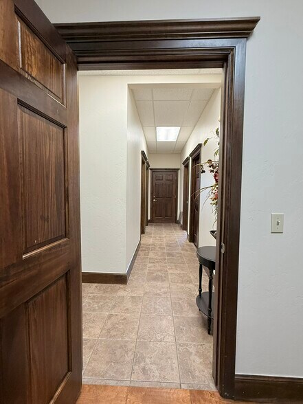 More Photos Of 3560-3564 Macdonnell Dr, Norman Light Distribution For Lease