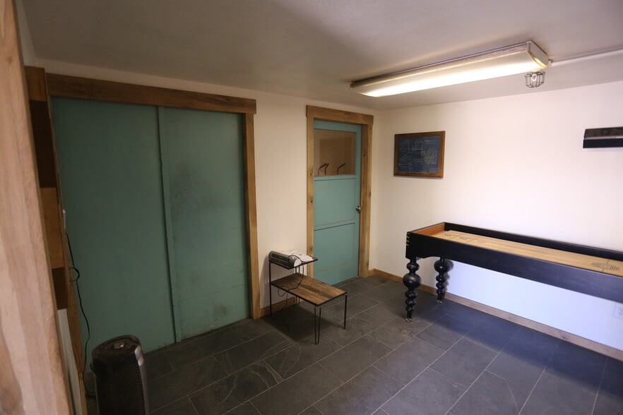 More Photos Of 715 W Colton Ave, Redlands Warehouse For Sale