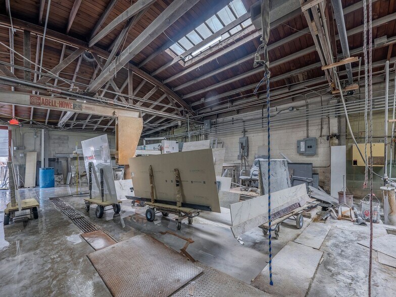 More Photos Of 4211 Verdant St, Los Angeles Manufacturing For Sale