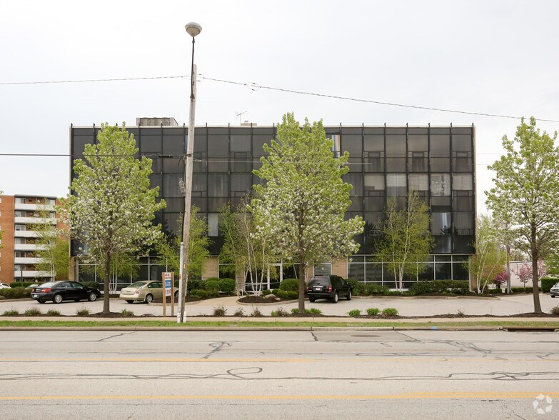 More Photos Of 5333 Northfield Rd, Bedford Office For Sale