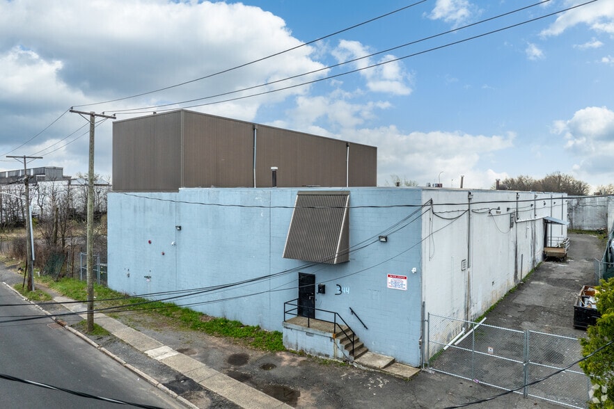 More Photos Of 344 Nye Ave, Irvington Warehouse For Lease