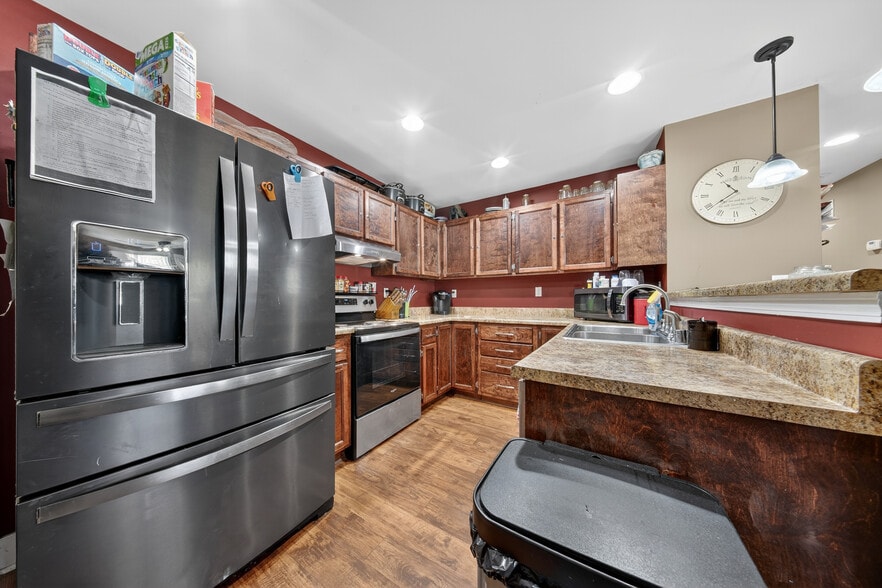 More Photos Of 615 S 2nd St, Central City Specialty For Sale