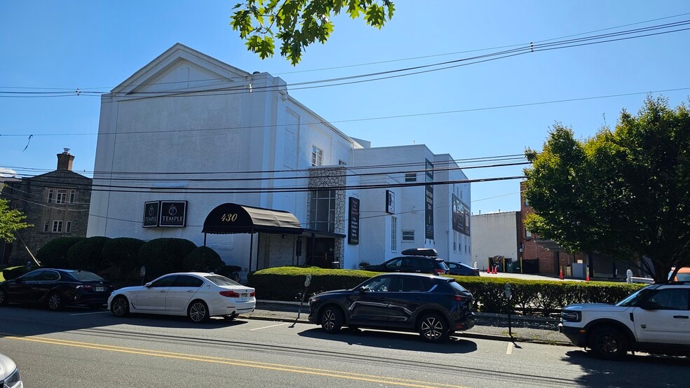 Primary Photo Of 430 Franklin St, Bloomfield Religious Facility For Sale