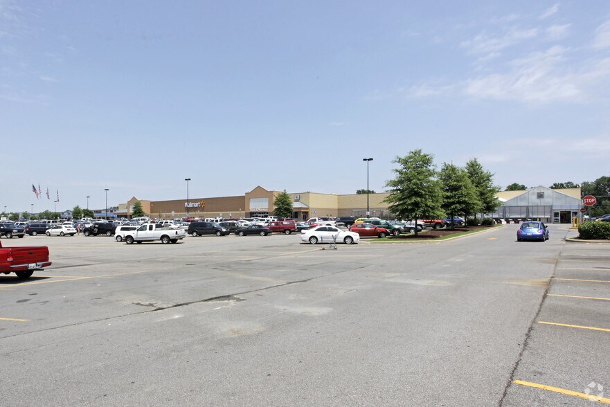 More Photos Of 2315-2367 Madison St, Clarksville Unknown For Lease