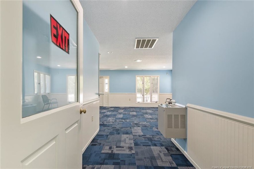 More Photos Of 1207 Walter Reed Rd, Fayetteville Medical For Lease