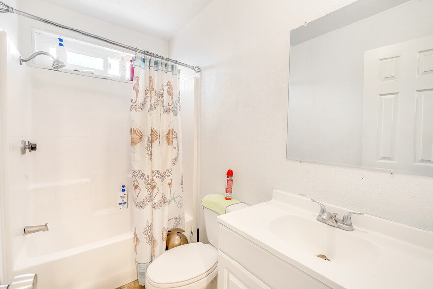 More Photos Of 737 Stockton Ave, San Jose Industrial For Sale