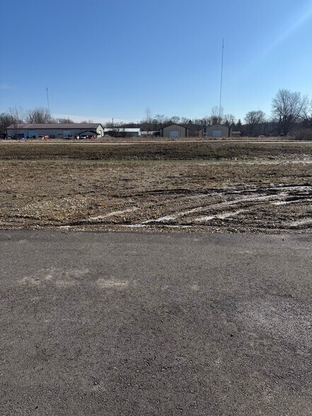 More Photos Of 2476 Heritage Pkwy, Norton Flex For Lease