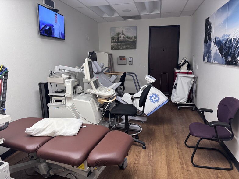 More Photos Of 2200 George Dieter Dr, El Paso Healthcare For Sale