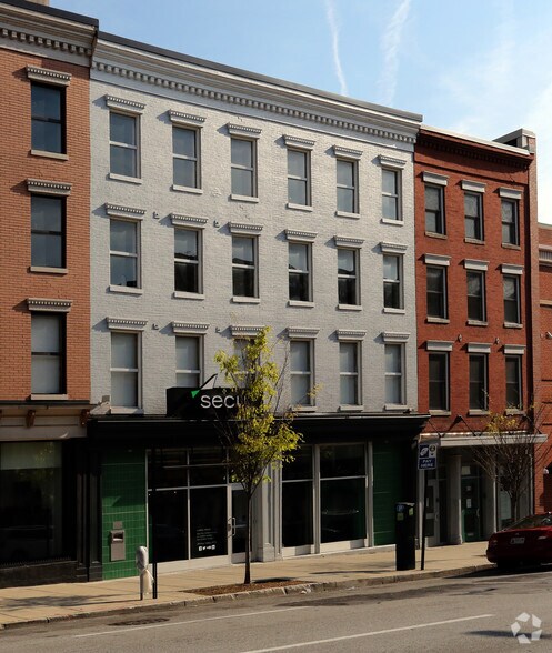 More Photos Of 418 W Baltimore St, Baltimore Storefront Retail Office For Lease