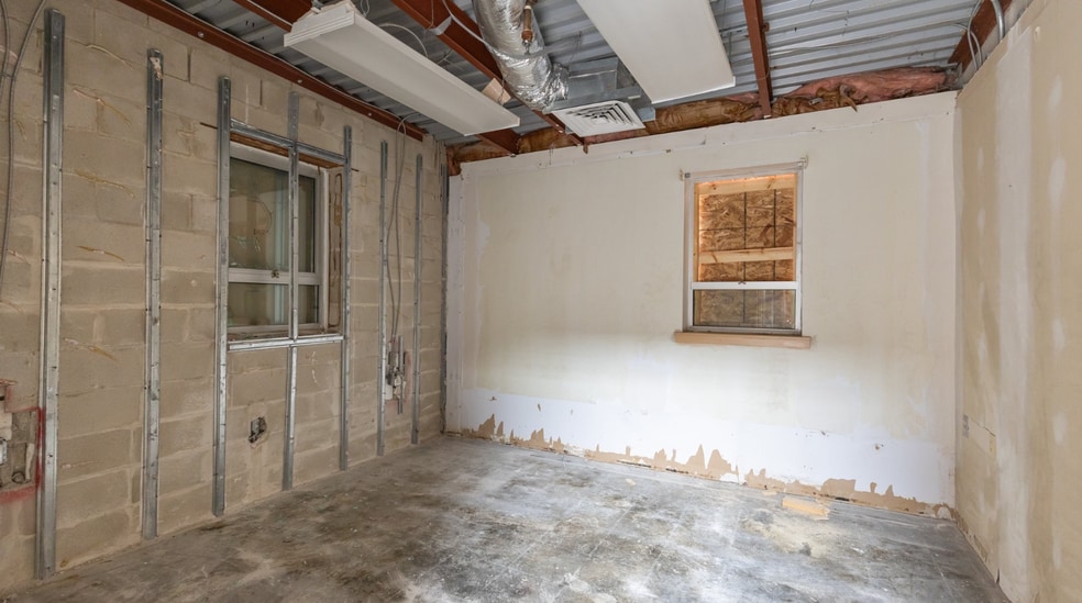 More Photos Of 210 George St, Hartford Skilled Nursing Facility For Sale