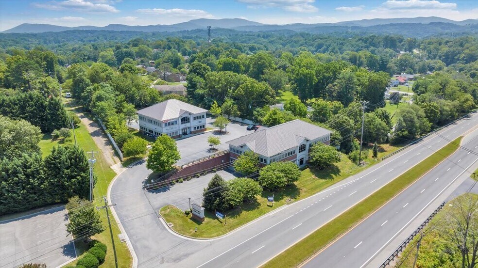 More Photos Of 2408 Electric Rd, Roanoke Medical For Lease