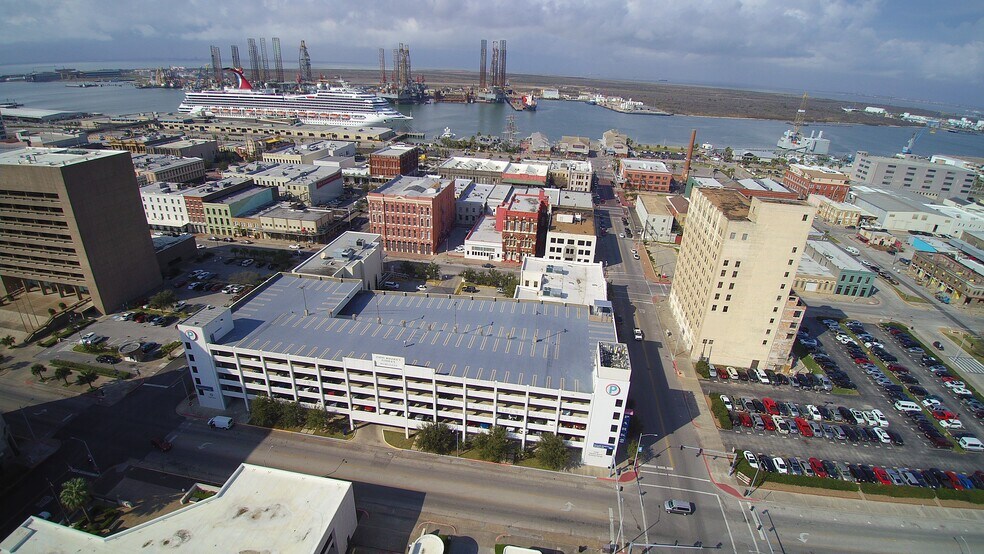 More Photos Of 2100 Market St, Galveston Parking Garage For Sale