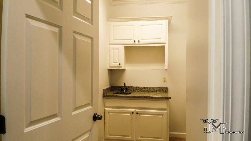 More Photos Of 3578-3592 Old Milton Pky, Alpharetta Medical For Lease