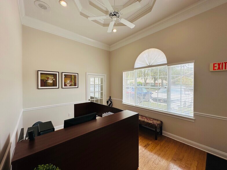 More Photos Of 6817 Southpoint Pky, Jacksonville Office For Sale