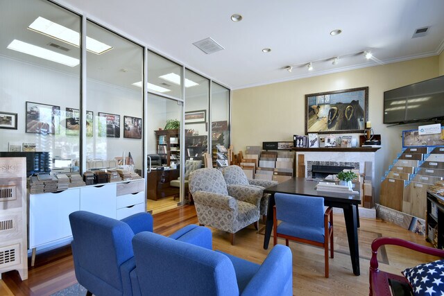 More Photos Of 1024-1036 Busse Hwy, Park Ridge Showroom For Lease