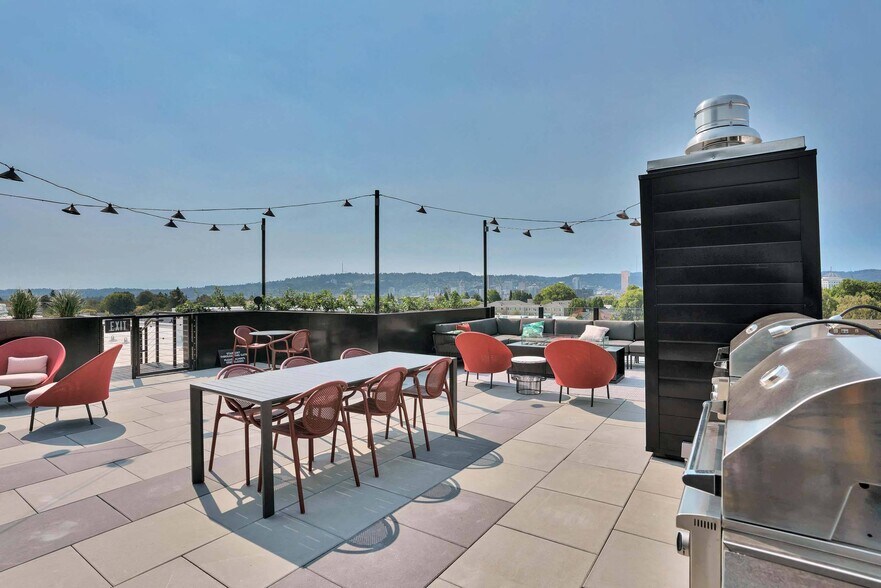 More Photos Of 518 NE 20th Ave, Portland Apartments For Lease