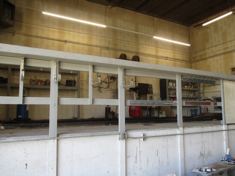 More Photos Of 410 N Burhans Blvd, Hagerstown Contractor Storage Yard For Sale