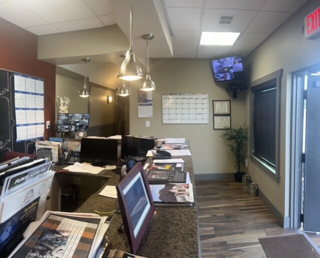 More Photos Of 1517 N Orange Blossom Trl, Orlando Office For Lease