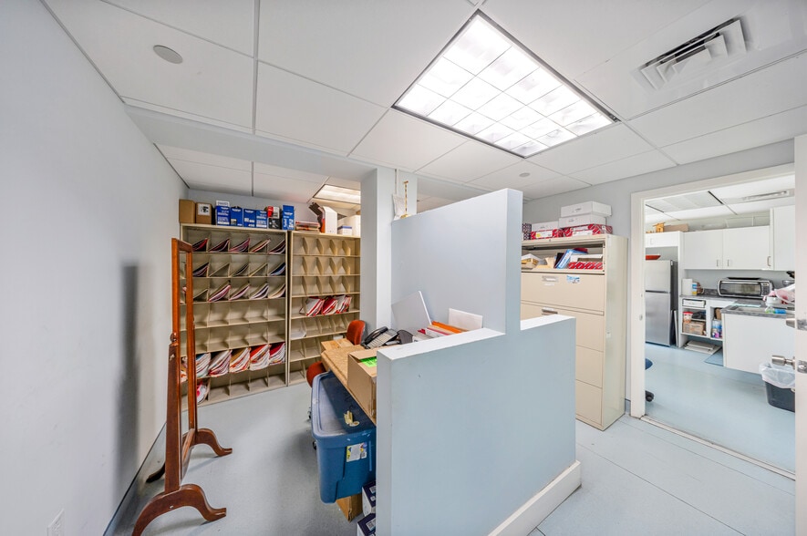 More Photos Of 1693 SW 27th Ave, Miami Office For Sale