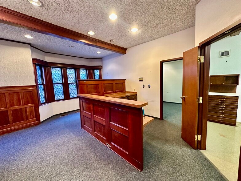 More Photos Of 19 Woodland St, Hartford Medical For Lease