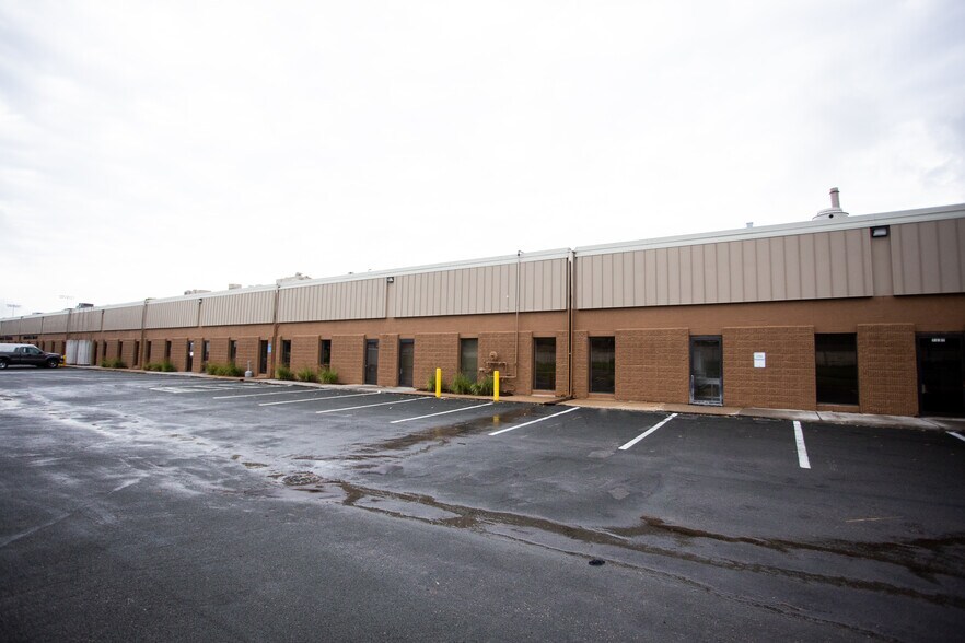 Primary Photo Of 1100-1132 Mn-13 E, Burnsville Light Manufacturing For Lease