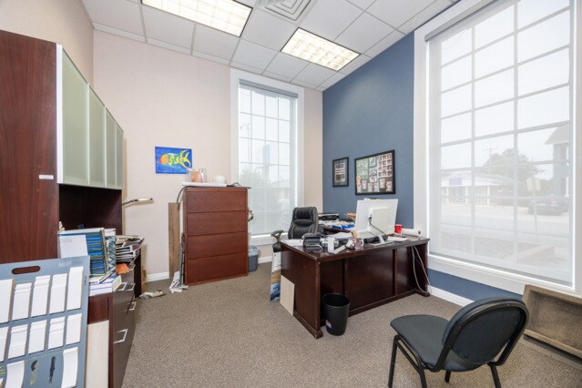 More Photos Of 164 NW Madison St, Lake City Medical For Lease