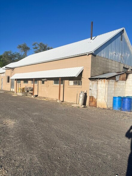 More Photos Of 1018 Hawley Loop, Vale Industrial For Sale