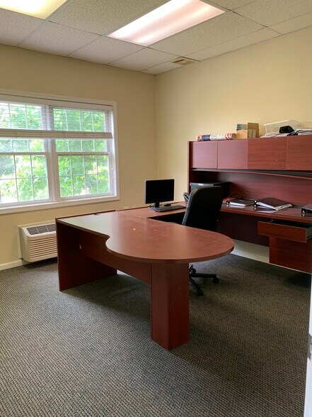 More Photos Of 51 Bridge St, Metuchen Office For Lease