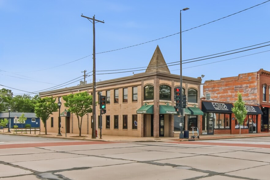 More Photos Of 442 Water St, Eau Claire Bar For Sale