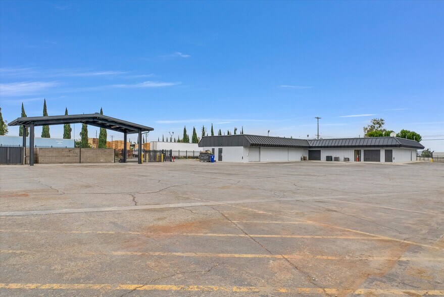 More Photos Of 15384 Arrow Blvd, Fontana Office For Lease