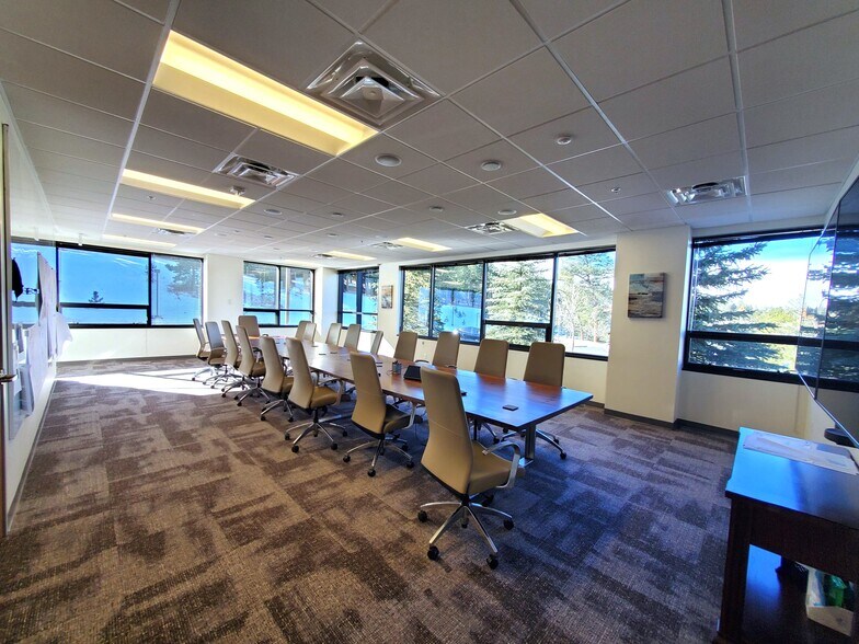 More Photos Of 523 Park Point Dr, Golden Office For Lease