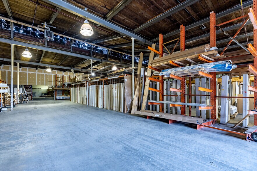 More Photos Of 1139-1143 Clark Pond Rd, North Haverhill Manufacturing For Sale