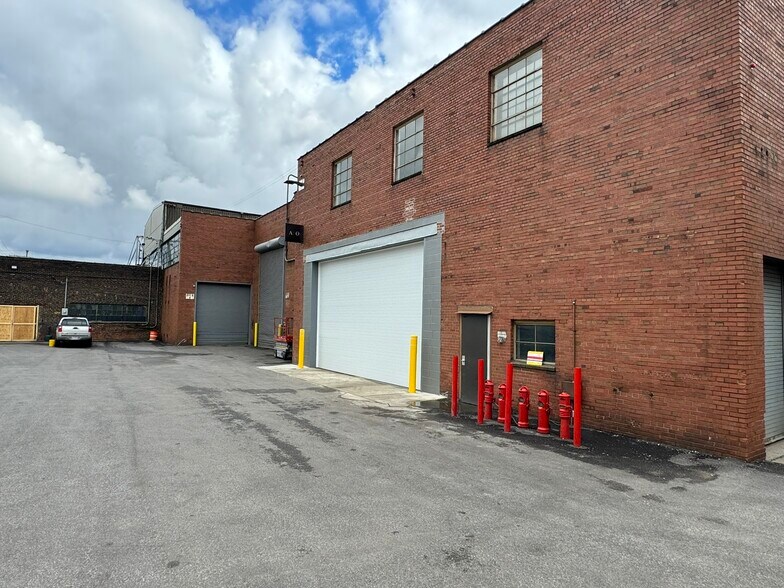 Primary Photo Of 1270 Marquette St, Cleveland Industrial For Lease