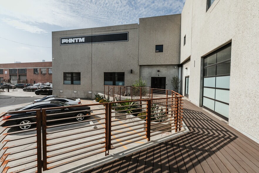 More Photos Of 1375 E 6th St, Los Angeles Flex For Lease