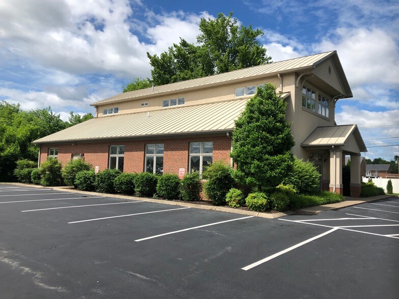 More Photos Of 1721 McIntosh Dr, Bowling Green Office For Sale