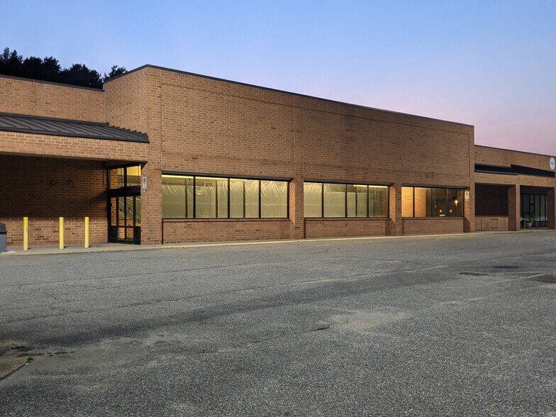 More Photos Of 4-8 Elmhurst St, Newport News Unknown For Lease