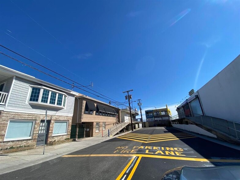 More Photos Of 423 E Magnolia Ave, Wildwood Restaurant For Sale