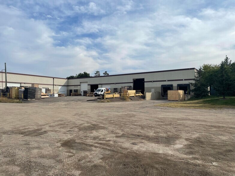 More Photos Of 6805 20th Ave S, Centerville Manufacturing For Lease