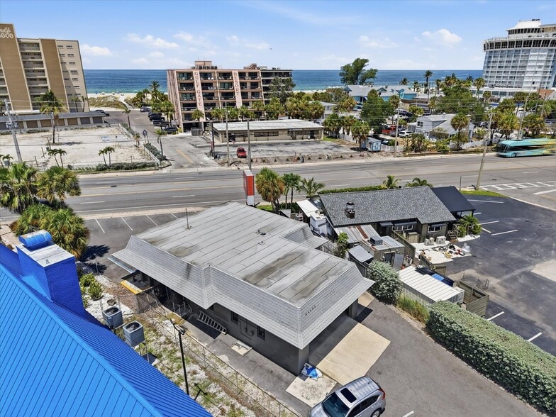 More Photos Of 5005 Gulf Blvd, Saint Petersburg Storefront For Sale