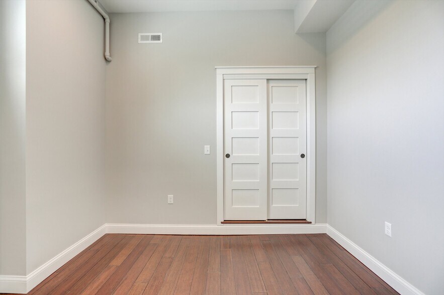 More Photos Of 218 W Main St, Urbana Office For Sale