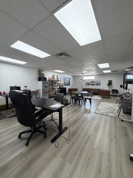More Photos Of 210-290 N Redwood Rd, North Salt Lake Light Manufacturing For Lease