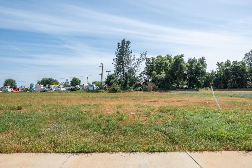 More Photos Of Airport Rd @ Rancho Rd, Redding Land For Sale