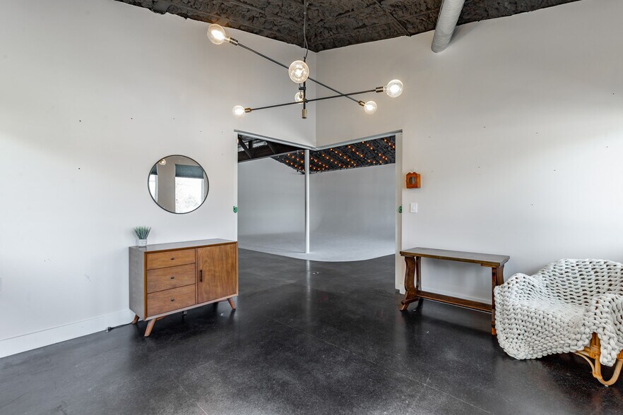 More Photos Of 2502 Cummings Hwy, Chattanooga General Retail For Sale