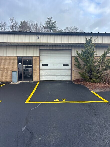 More Photos Of 110 Elm St, Bridgewater Warehouse For Lease