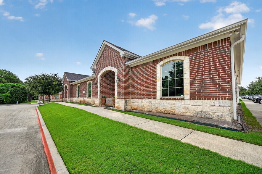 More Photos Of 3600 Eldorado Pky, McKinney Medical For Sale