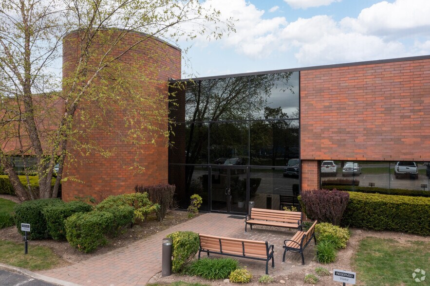 More Photos Of 2100 Pacific St, Hauppauge Warehouse For Lease